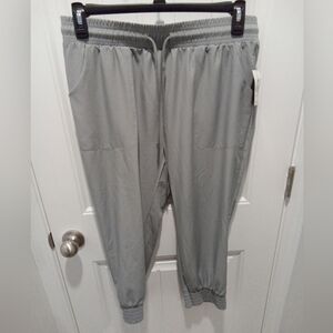 Pro Player Size L Gray Athletic Capris Pants NWT 19.5" Inseam